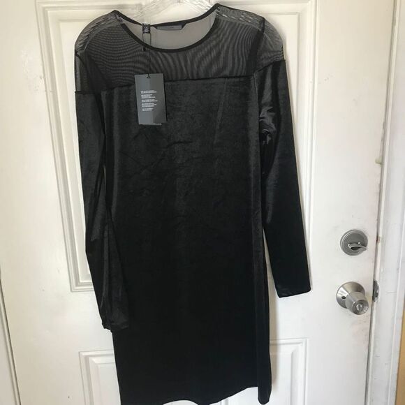 🆕Vero Moda little black dress mesh arms - Picture 2 of 8